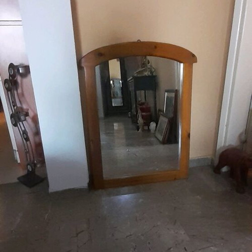 Solid wood mirror with curved wooden frame