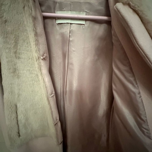 Zara medium coat with fur like new