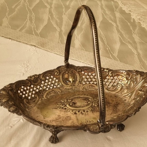 Serving Basket Fruit Bowl Art Nouveau Style like new
