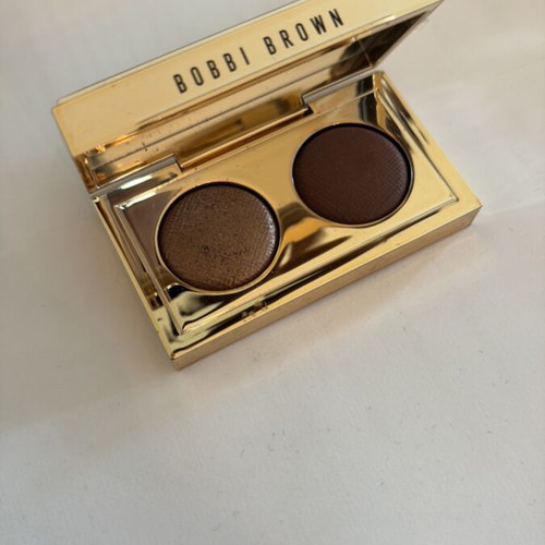 Bobbi Brown eyeshadow used