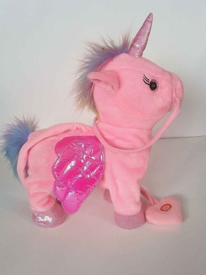 Интерактивна играчка еднорог употребявана, която ходи