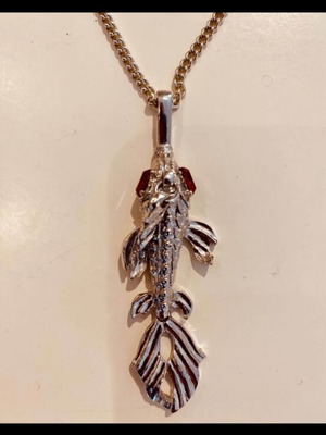 Unisex faux bijoux fish necklace with stone eye, rare, new