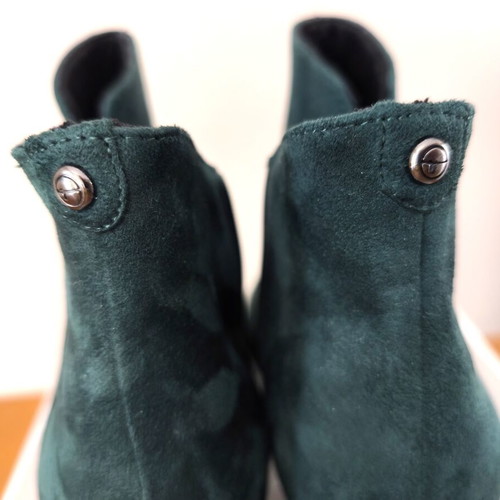 Tamaris green suede ankle boots like new, size 41