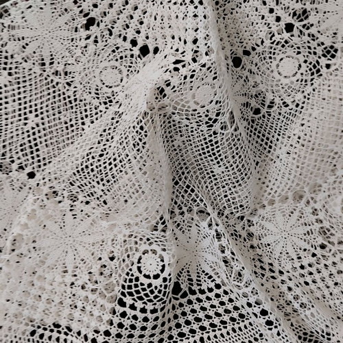 Handmade knitted round tablecloth new, diameter 165x165 cm