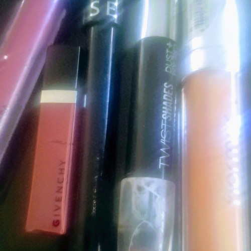 Makeup used from Max Factor, Givenchy, Shefora cosmetics