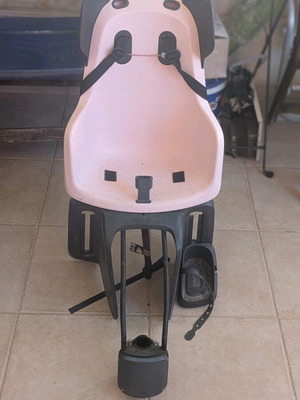 Καθισματάκι ποδηλάτου Bobike μεταχειρισμένο, ροζ, χωρίς λαστιχένια βάση και ποδαράκι