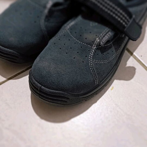 Work shoes like new, size 40, black