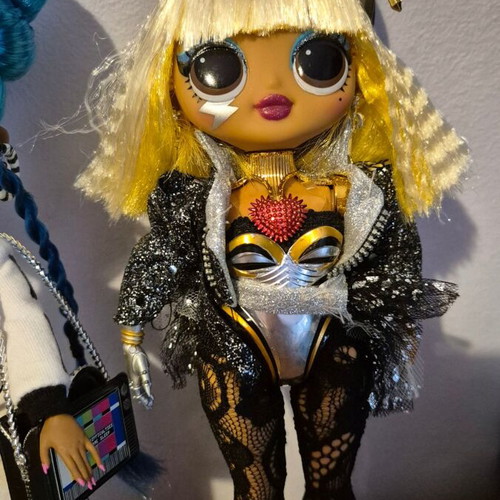 LOL OMG Fame Queen doll like new with stand