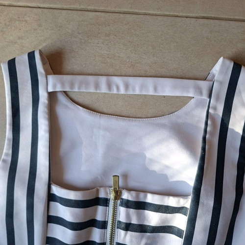 H&M dress like new, elastic mini, white and blue
