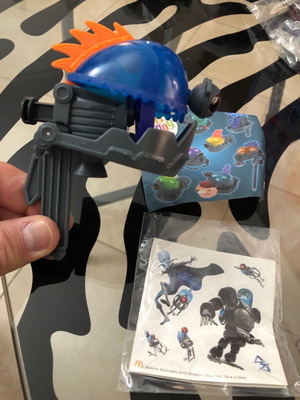 Megamind Fan Brainbot McDonalds Happy Meal Toys 2010 μεταχειρισμένο με αυτοκόλλητα