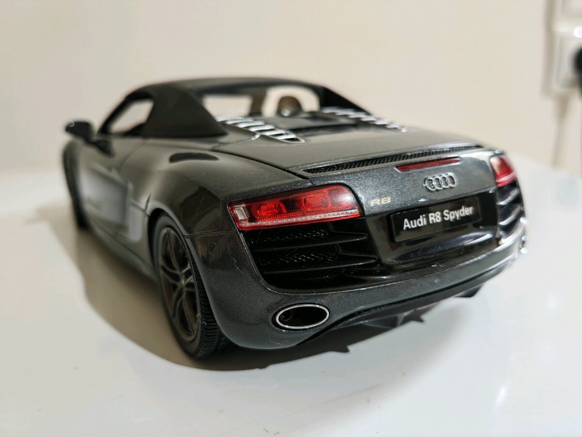 Audi R8 Spyder Kyosho 1:18 new, Daytona… - € 160,00 - Vendora.cy