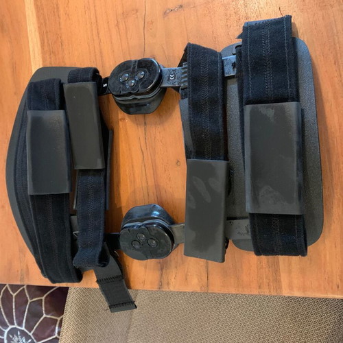 Four-point thigh-calf brace like new, size small