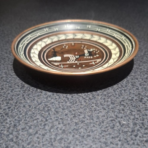 Vintage copper decorative wall plates set of 2, hand made in Greece