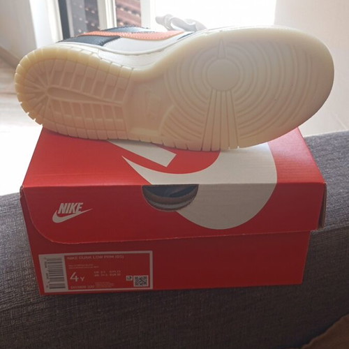 Nike Dunk Low PRM καινούργιο με φωσφορίζουσες γραμμές, μέγεθος 38.5