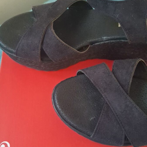 Estil platform sandals size 38 like new, black