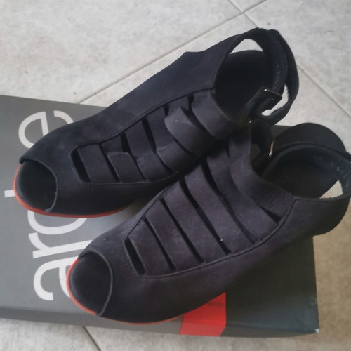 Arche leather sandals like new, size 36, blue and red