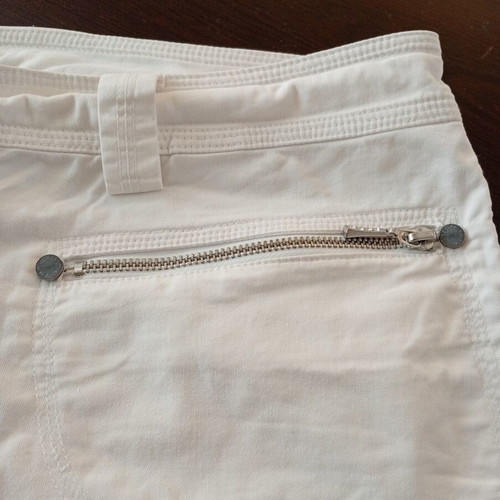 White elastic skirt made in Italy size L like new