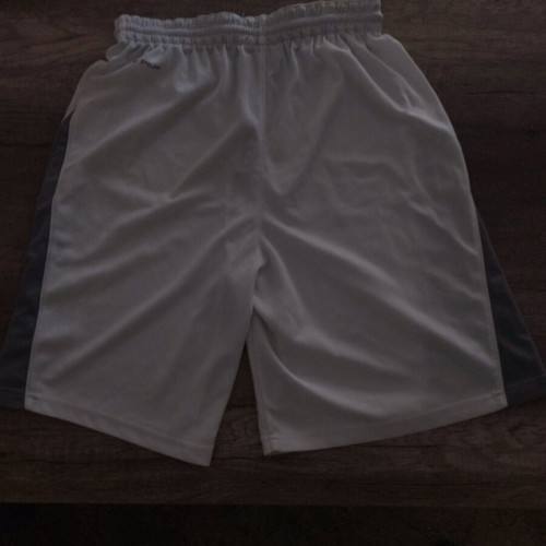 Zakcret basketball shorts used, white and gray, size M