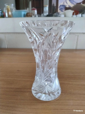 Decorative glass vase large heavy like new, height 18cm