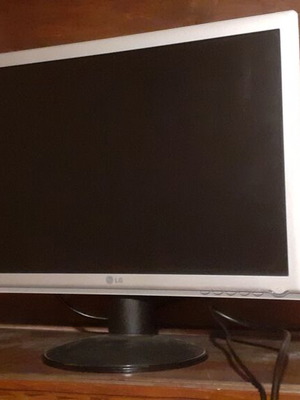 Monitor 19 ιντσών LG Wide Flatron σαν καινούριο