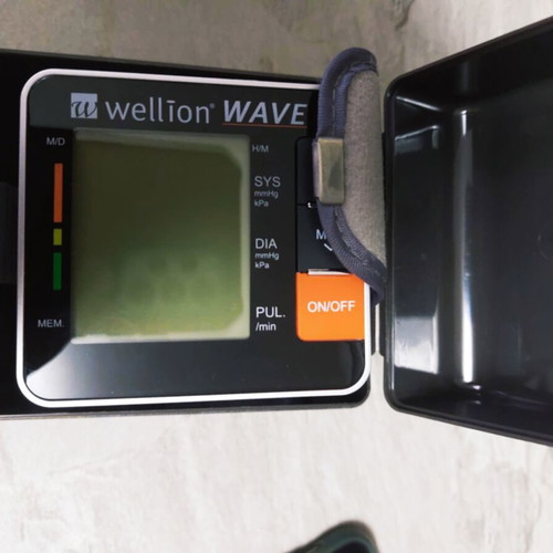 Wellion electronic wrist blood pressure monitor like new