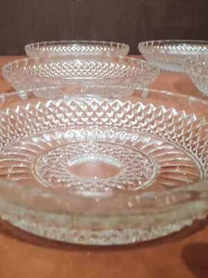 Set of 6 vintage pressed glass dessert plates 1950s-60s