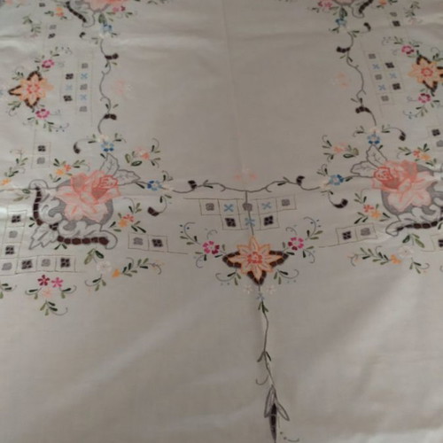 Extra large tablecloth set with 12 towels! FLASH SALE