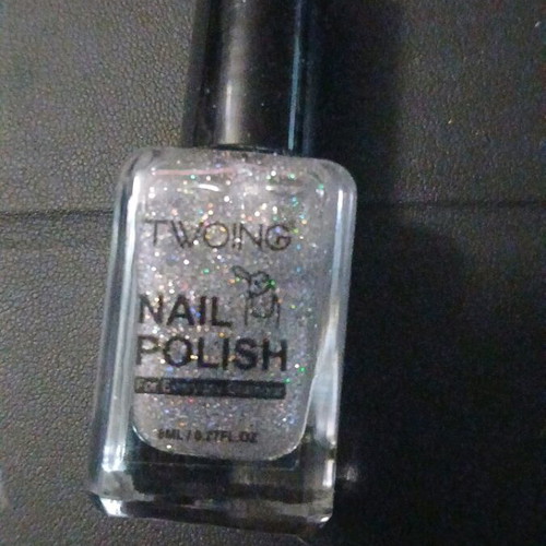 Nail polish with glitter new