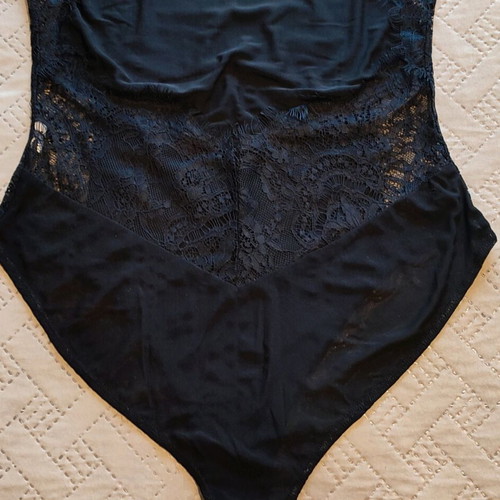 Blue Vanilla bodysuit black sleeveless with lace like new, size L