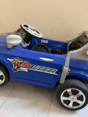 JY-20X8 12V electric kids car, blue, needs wheel repair