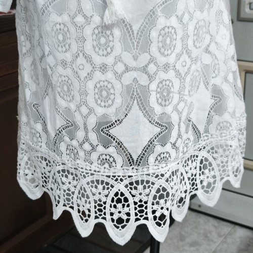 Lace blouse white like new size M-L