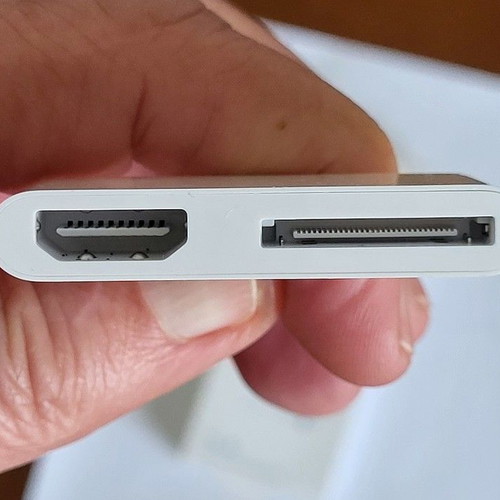 Apple iPhone MD098ZM/A Adapter 30-pin to Digital AV Adapter HDMI like new