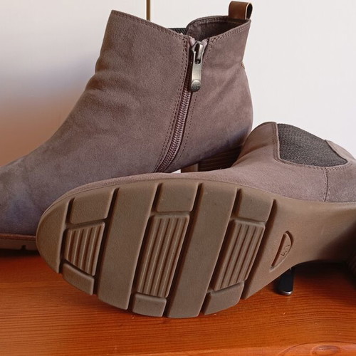 Marco Tozzi ankle boots like new, size 41, gray and brown
