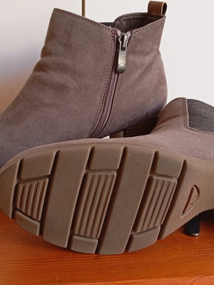Marco Tozzi ankle boots like new, size 41, gray and brown