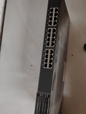 LevelOne Fast Ethernet Switch FSW-2409TFX like new