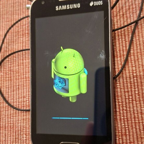 Samsung Galaxy S DUOS GT-S7562 used phone missing SIM slot