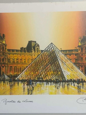 Paris Louvre Pyramid collectible postcard like new