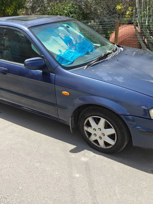 Mazda 323 1,5L 2003 μεταχειρισμένο, χειροκίνητο, μπλε hatchback
