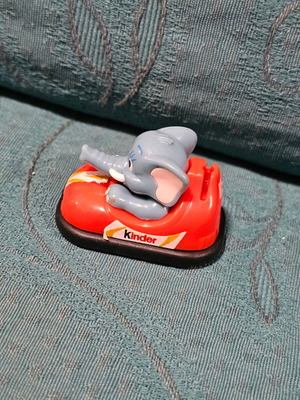 Kinder elephant figure used in excellent condition