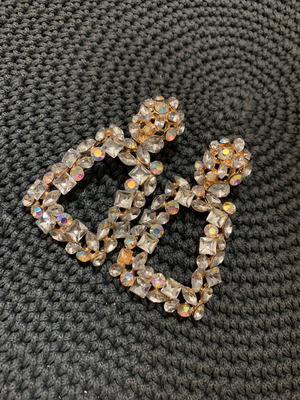 Earrings slightly used, missing one small gem