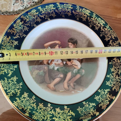 Retro porcelain plate Weatherby Royal Falcon Ware like new with Bartolome Murillo painting