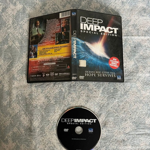 Deep Impact DVD like new, drama sci-fi adventure action with subtitles