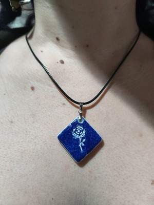 Κολιέ Blue Rose καινούργιο, χειροποίητο από πλακάκι