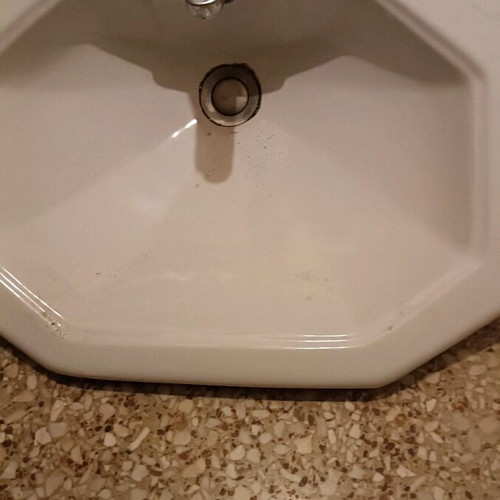 Bathroom furniture like new with sink, faucet and mirror