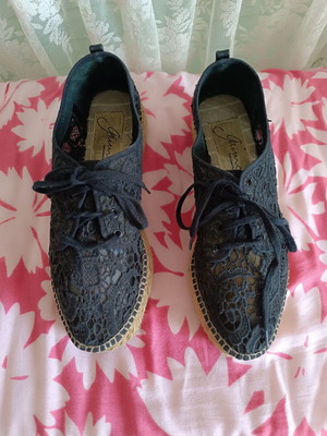 Gaimo Espadrilles lace platform sandals size 39 like new black