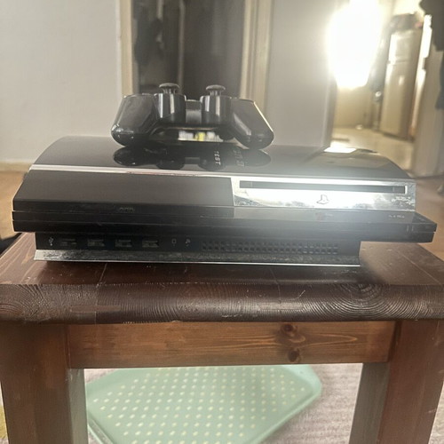 PlayStation 3 Backwards Compatible 60Gb like new with controller and cables