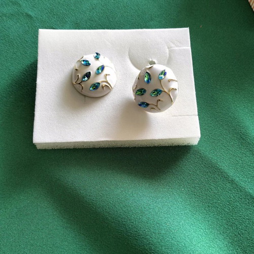 Stud earrings new with white, blue and mint leaves