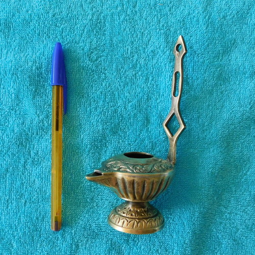 Wall lantern made of solid bronze, traditional style