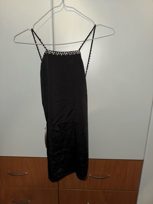 Top σατεν H&M  ταιριαζει σε M