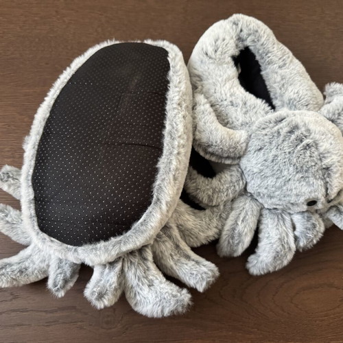 Spider slippers like new, gray, size 43-45
